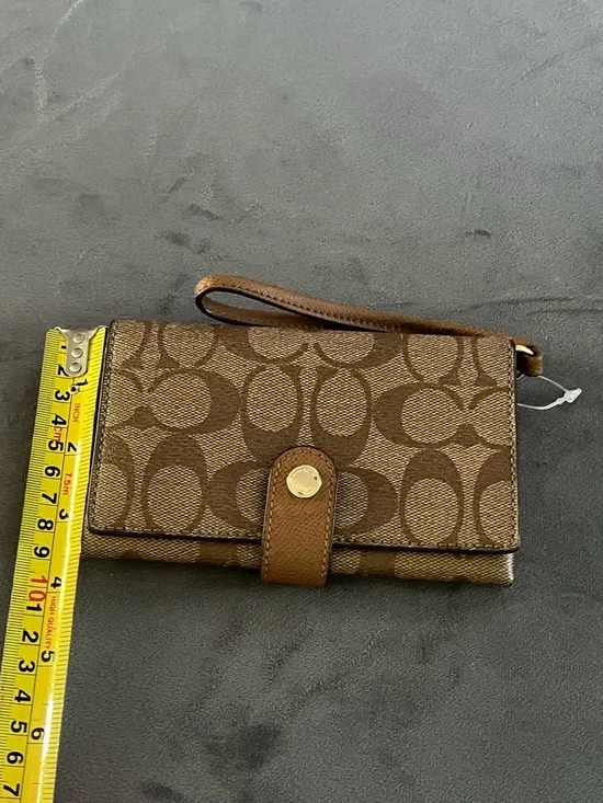 NWOT Coach wallet with detachable wristlet strap. Zipper pouch Authentic - Picture 6 of 6